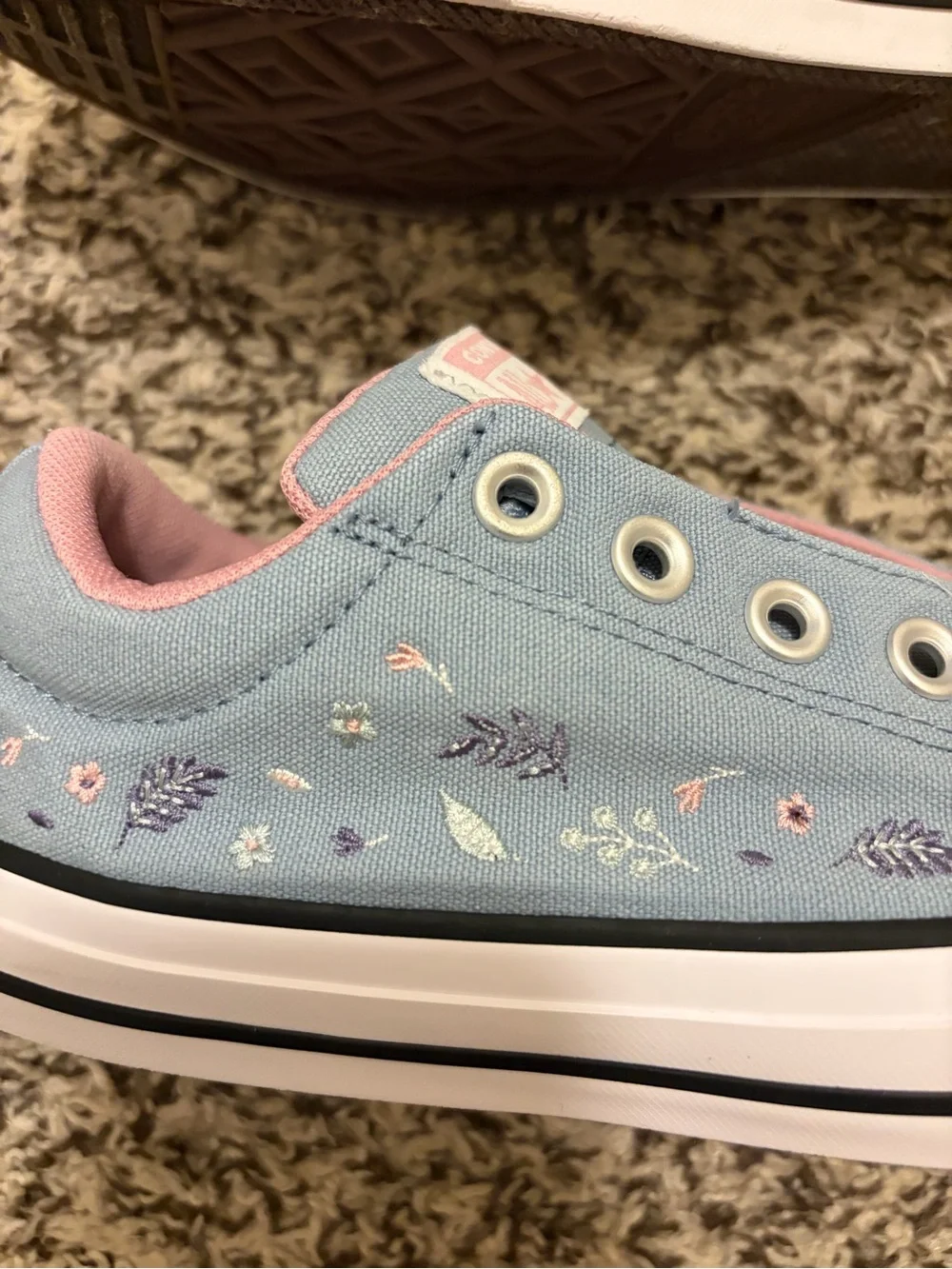 Converse Kids Slip-On Sneakers in Light Blue with Pink Trim